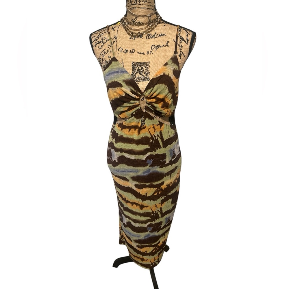 Acid wash peep hole dress, new never worn no tags size 6